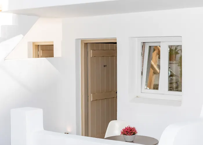 Depis Luxury Apartment Naxos City